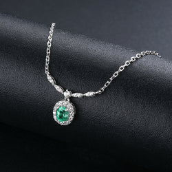 Deliciated Emerald Neck peace