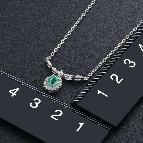 Deliciated Emerald Neck peace