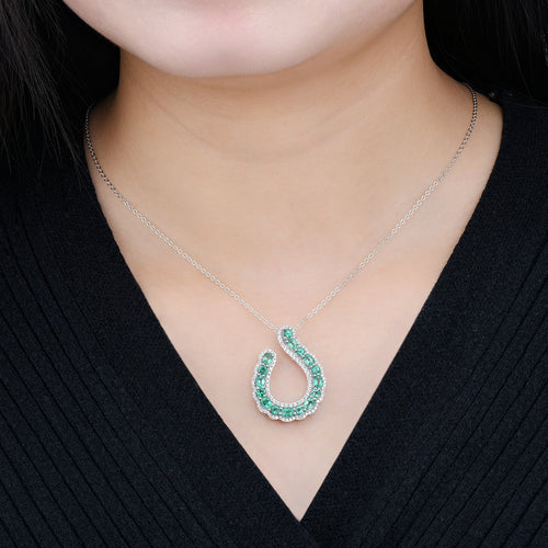 deliciated Emerald pendent