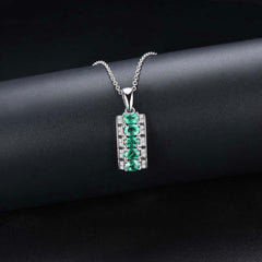 Silver 5 oval natural emerald stone Necklace.