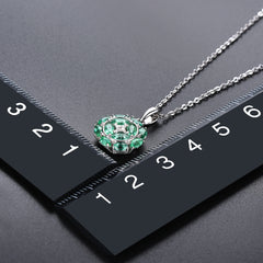 Elegant Emerald Necklace in Silver