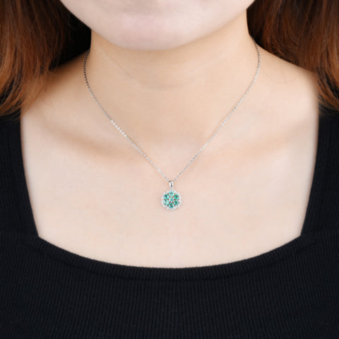 6 heart Shape Emerald Stones Pendant in Silver